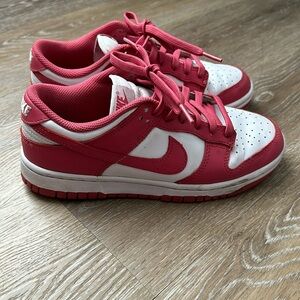 Nike Dunk women’s size 7